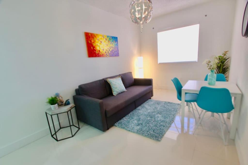 Modern 1/1, Half A Block From The Ocean Apartment Miami Beach Exterior photo